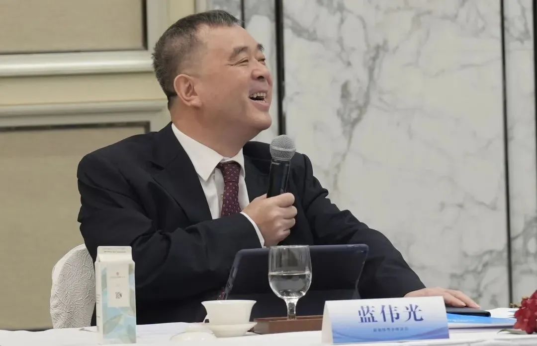 老哥俱乐部-老哥必备的交流社区