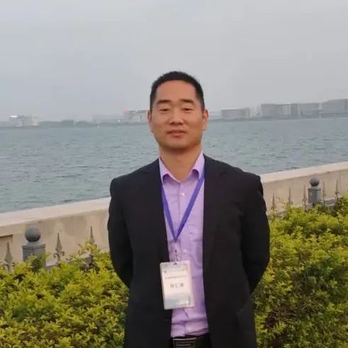 老哥俱乐部-老哥必备的交流社区