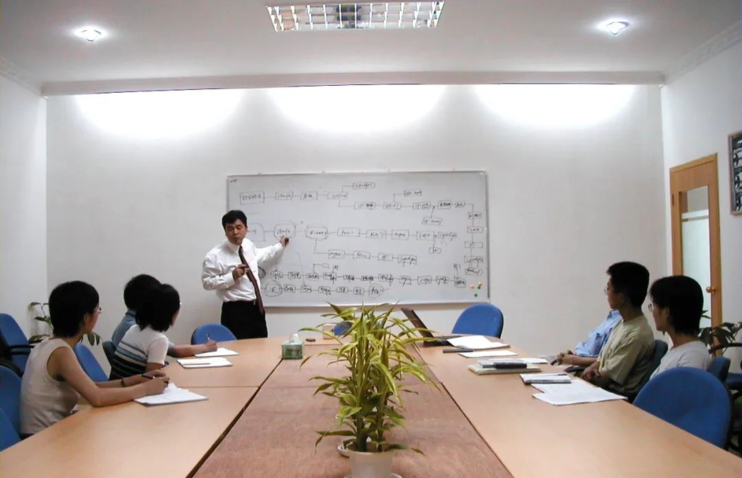 老哥俱乐部-老哥必备的交流社区