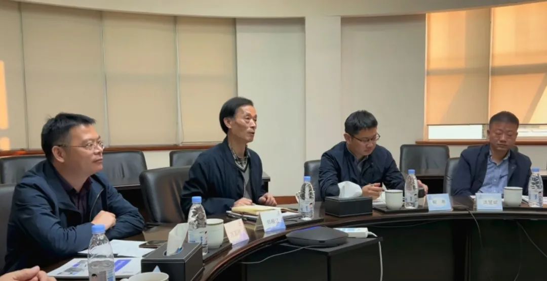 老哥俱乐部-老哥必备的交流社区