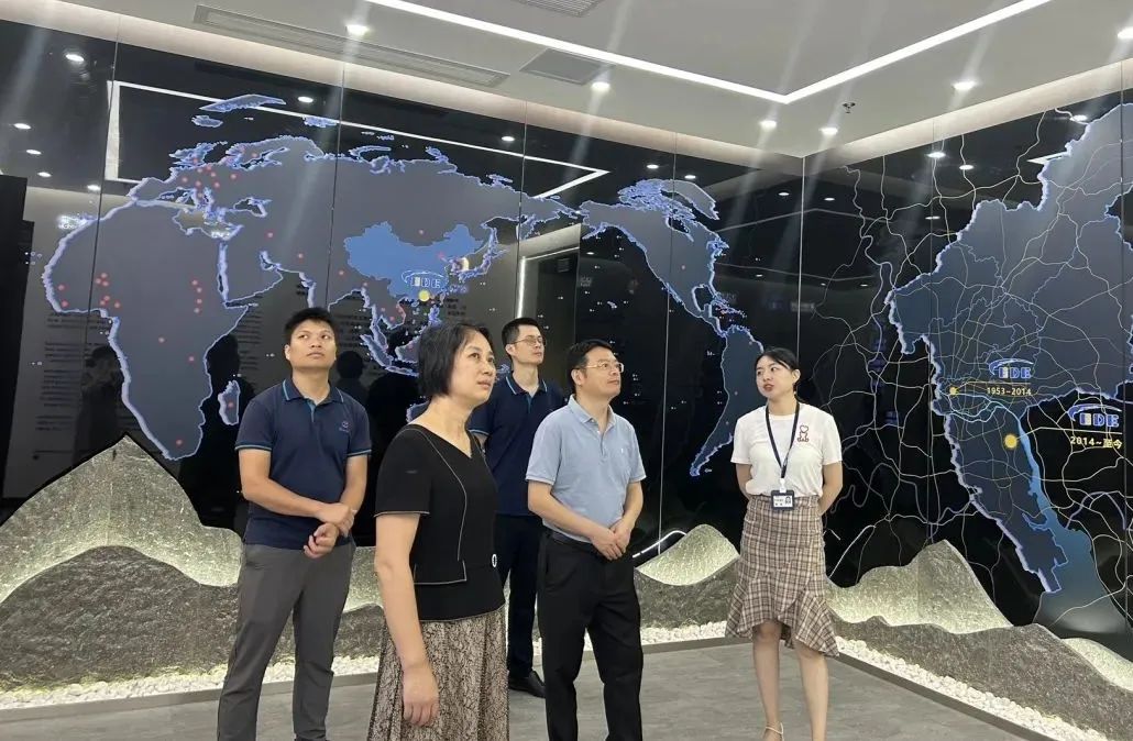 老哥俱乐部-老哥必备的交流社区